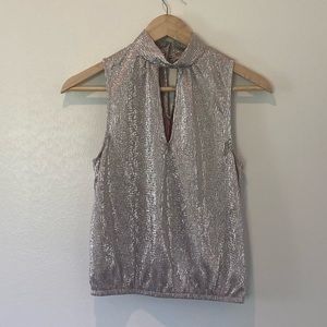 Express | Sleeve less/turtle neck Top